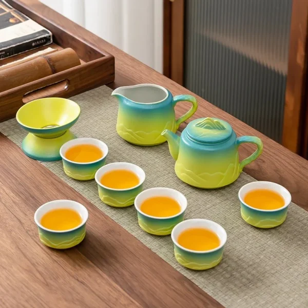 千裡江山茶壺款